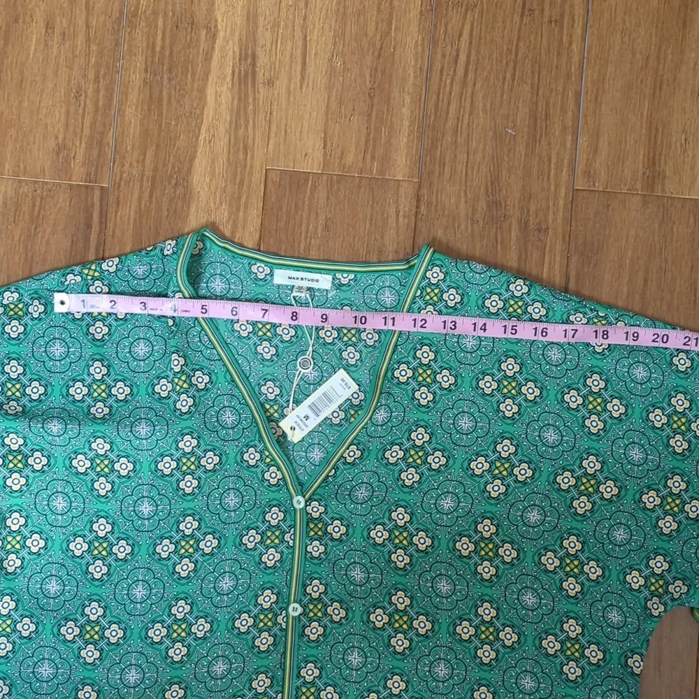 Max Studio Green & Yellow Button Up Tie & Waist Blouse Size Medium